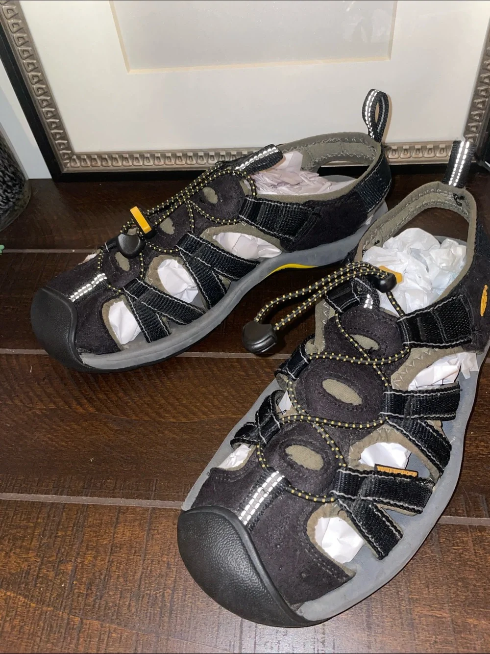 Keen Kanyon Men's Closed-Toe Waterproof Sport Sandals Size 7 / Women’s 8.5